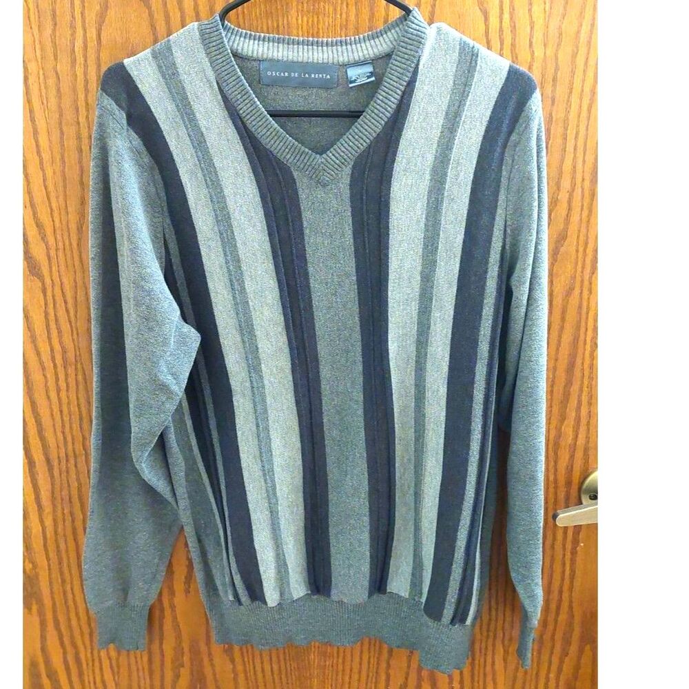 Oscar de la Renta Men’s Medium Gray Striped V-Neck Cotton Blend Sweater